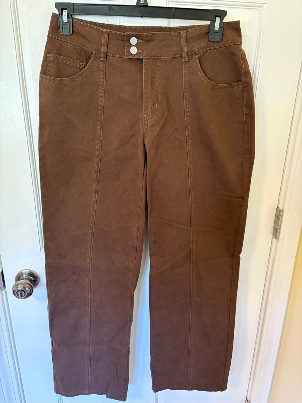 Flamingals Straight Leg, Mid-Rise Cargo Pants.  LARGE.